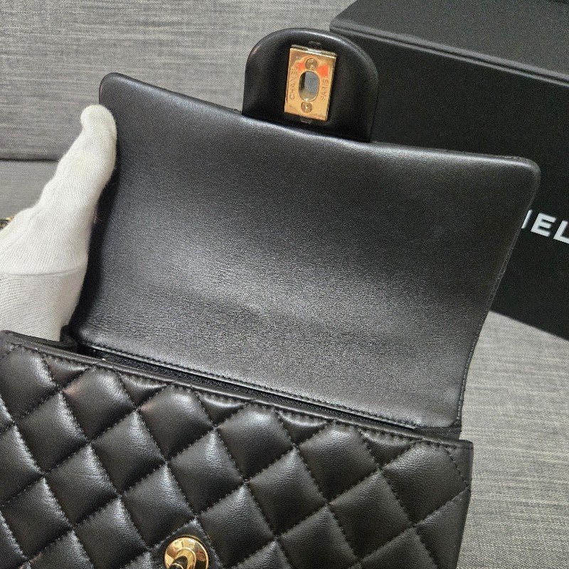 香奈兒 Chanel cf mini handle 20公分

黑金 晶片款-27