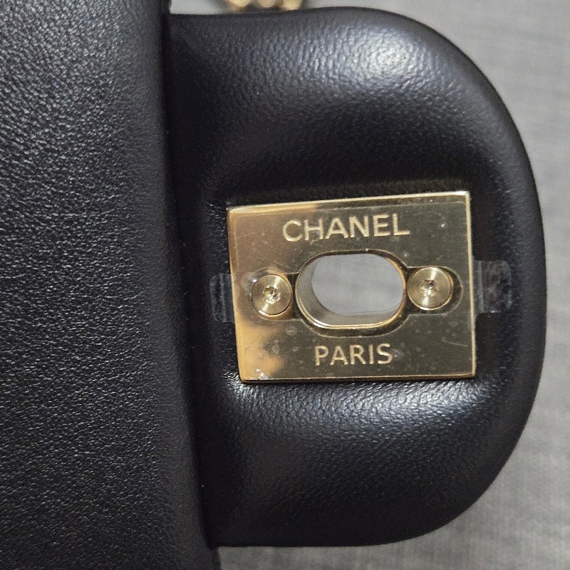 香奈兒 Chanel cf mini handle 20公分

黑金 晶片款-32