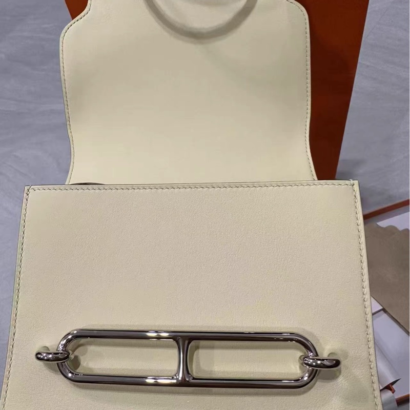 Hermes 愛馬仕 roulis 19 小雞黃 銀扣 W刻。內里乾淨，帶防塵袋。僅僅只是試背。-4