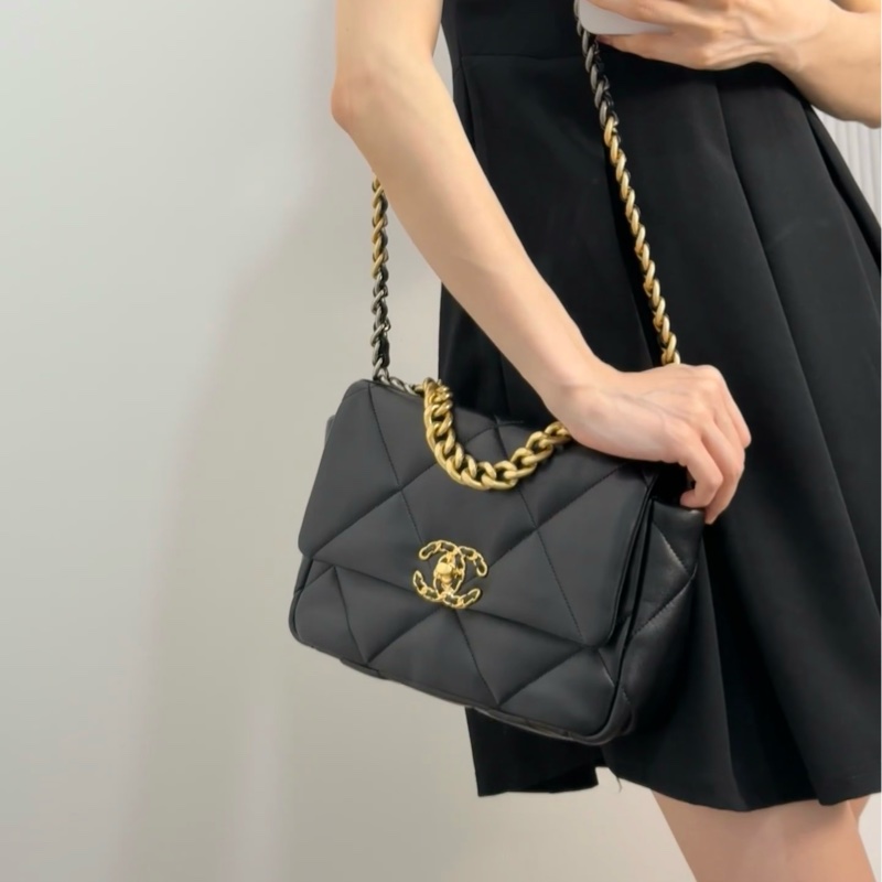 #全新帶膜 #全配🈶台灣購證 #芯片款 香奈兒黑金19bag小號-7