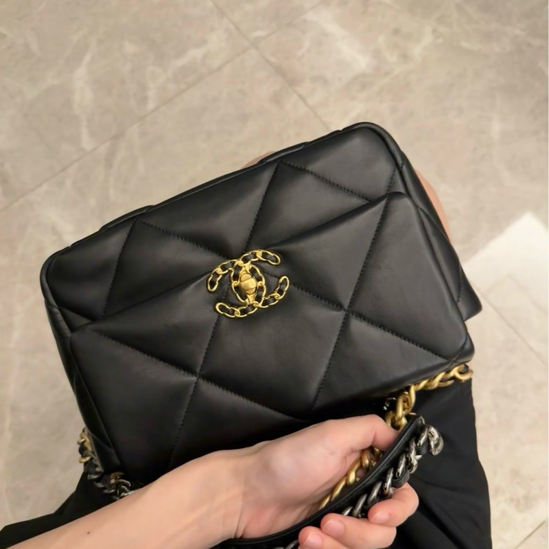 #全新帶膜 #全配🈶台灣購證 #芯片款 香奈兒黑金19bag小號-12