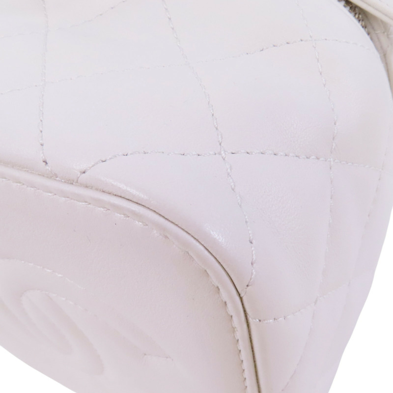 CHANEL 牛皮皮革Vanity Bag金扣鏈帶肩背袋-11