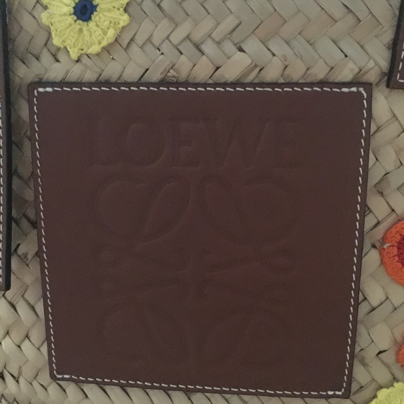 Loewe精挑細選最平整的編織草包-3
