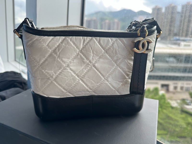 Chanel Gabrielle Hobo 熊貓流浪包 斜背包-0