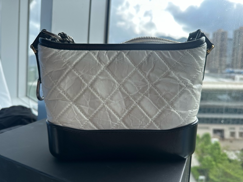 Chanel Gabrielle Hobo 熊貓流浪包 斜背包-1