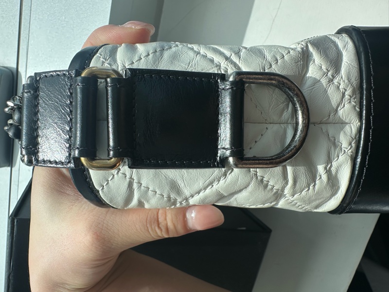 Chanel Gabrielle Hobo 熊貓流浪包 斜背包-3