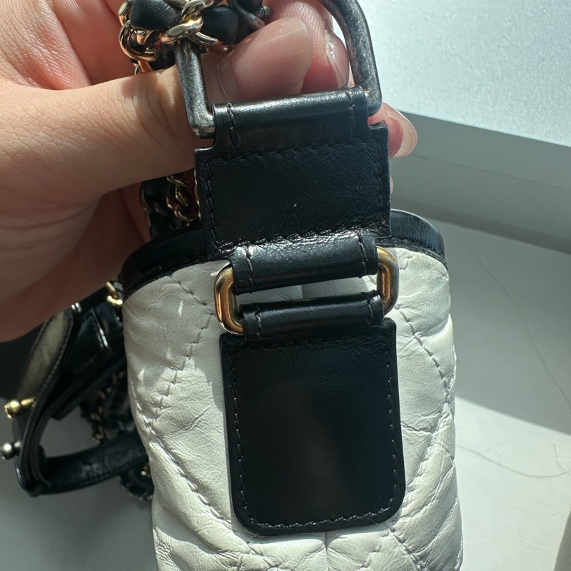 Chanel Gabrielle Hobo 熊貓流浪包 斜背包-4