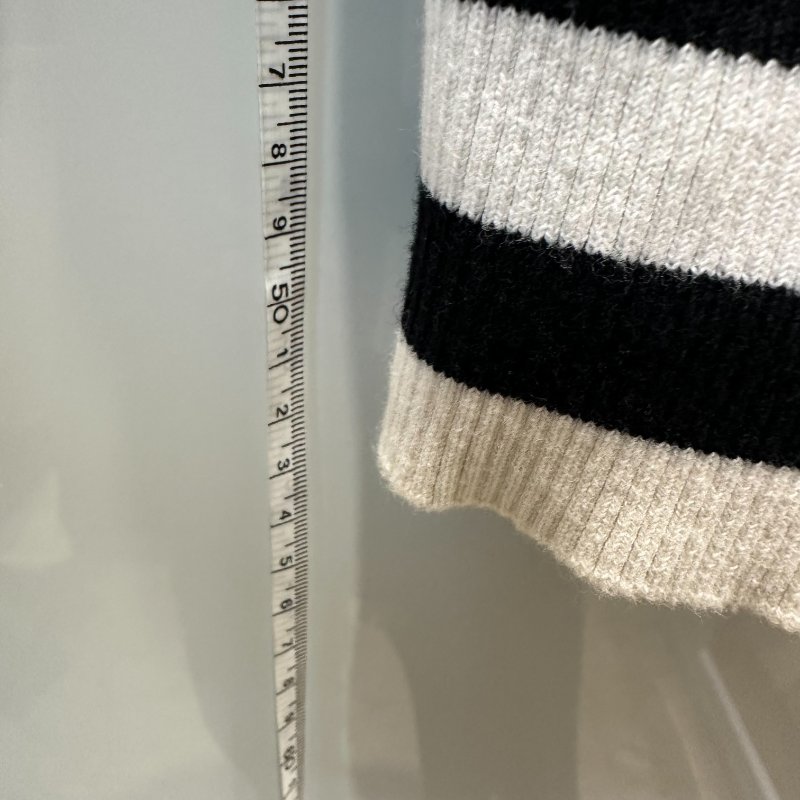 【美收精品】BURBERRY 黑白色針織上衣 4-179【隔月月中將轉賣至日本 上架期限30天】-8