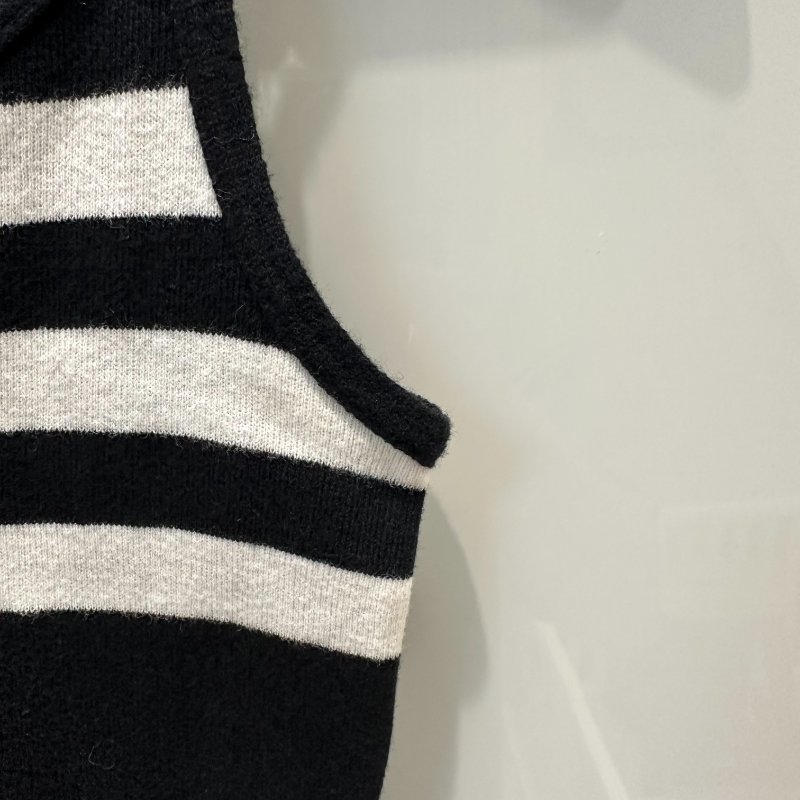 【美收精品】BURBERRY 黑白色條紋無袖 4-180【隔月月中將轉賣至日本 上架期限30天】-2