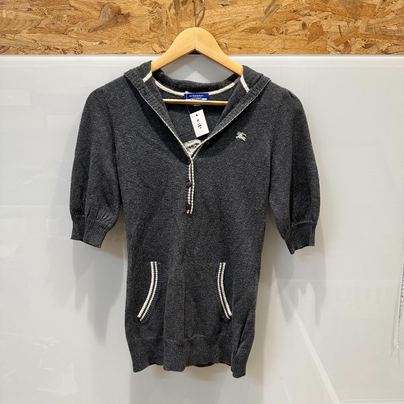 【美收精品】BURBERRY 灰白色連帽上衣 4-182【隔月月中將轉賣至日本 上架期限30天】-0
