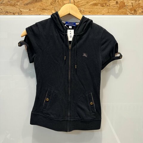 【美收精品】BURBERRY 黑色連帽上衣 4-183【隔月月中將轉賣至日本 上架期限30天】