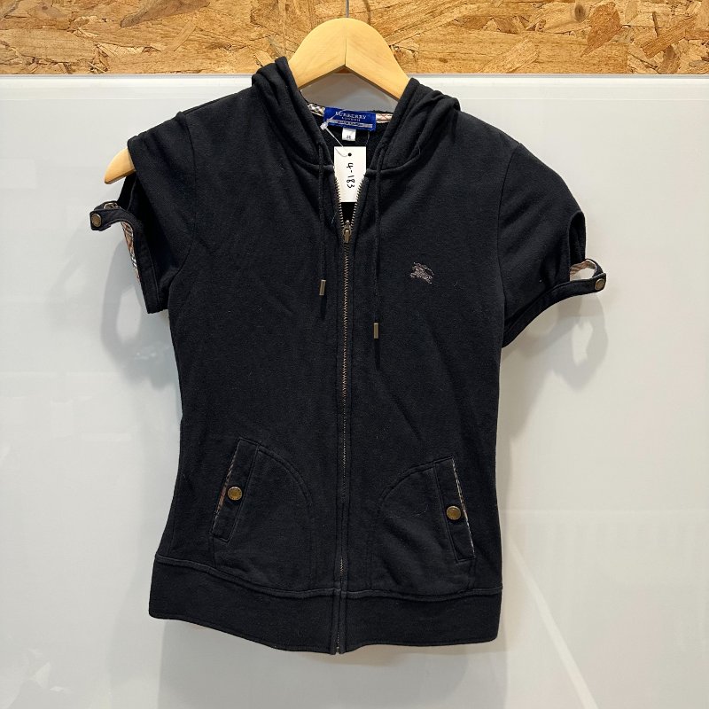 【美收精品】BURBERRY 黑色連帽上衣 4-183【隔月月中將轉賣至日本 上架期限30天】-0