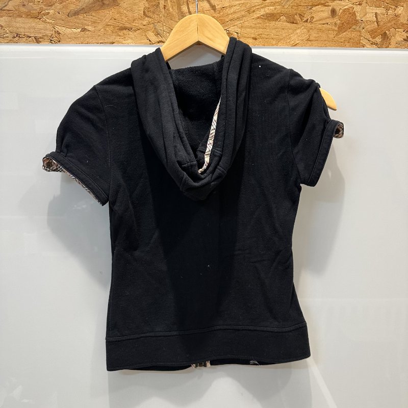 【美收精品】BURBERRY 黑色連帽上衣 4-183【隔月月中將轉賣至日本 上架期限30天】-1