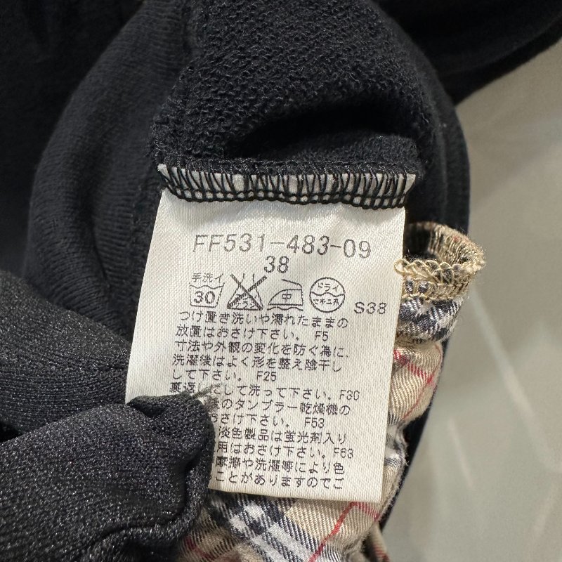 【美收精品】BURBERRY 黑色連帽上衣 4-183【隔月月中將轉賣至日本 上架期限30天】-6