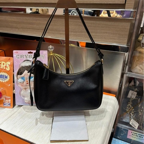 Prada Re-Edition hobo 牛皮 肩帶可調節長度