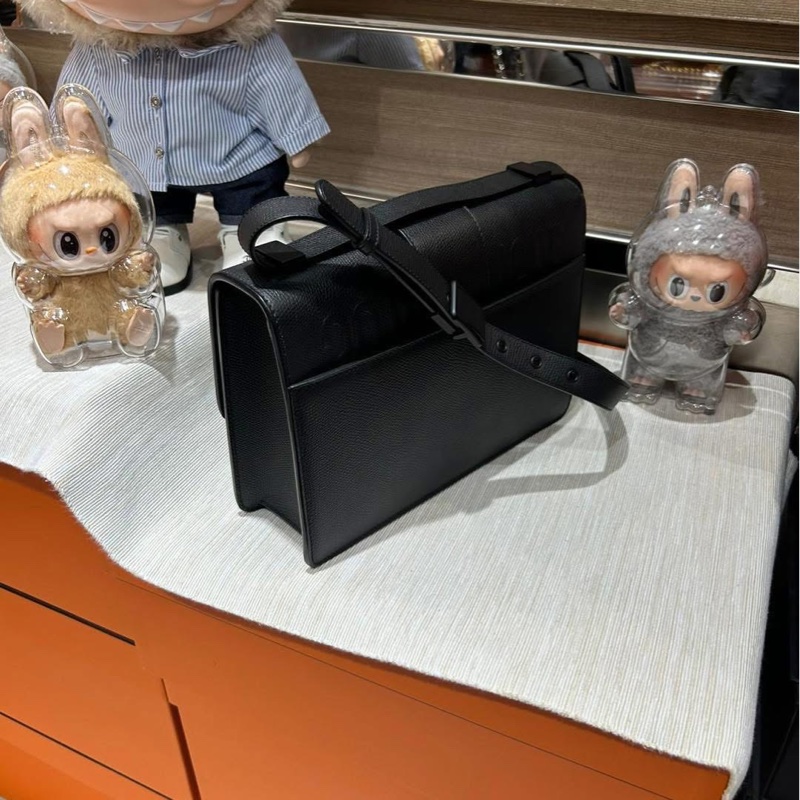 Dior 30 Montaigne so black 粒面牛皮-5