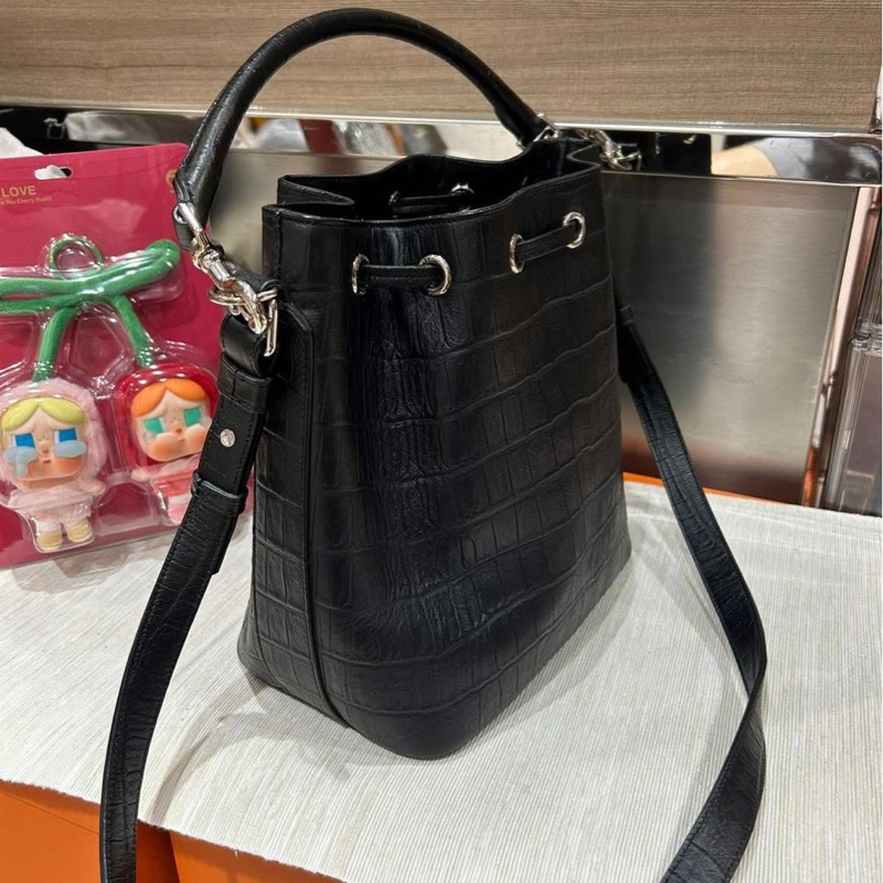 Ysl drawstrings bag 牛皮bucket-1
