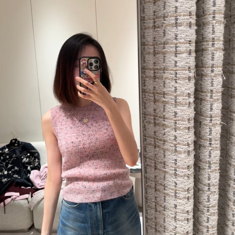 9.5新Chanel 粉色背心-1