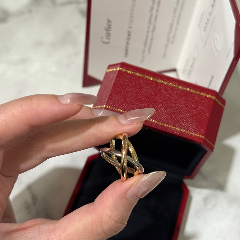 🌟今年7月保卡🌟Cartier 750 18K黃K玫瑰金白K Tririty小型款三環戒指B4235100-4