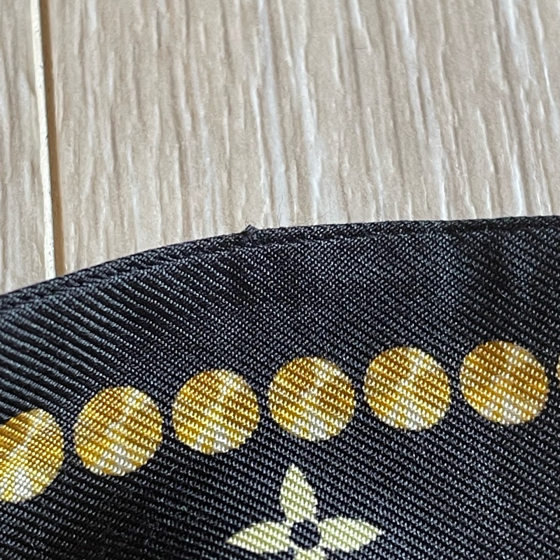 LV Louis Vuitton 黑彩絲巾-12