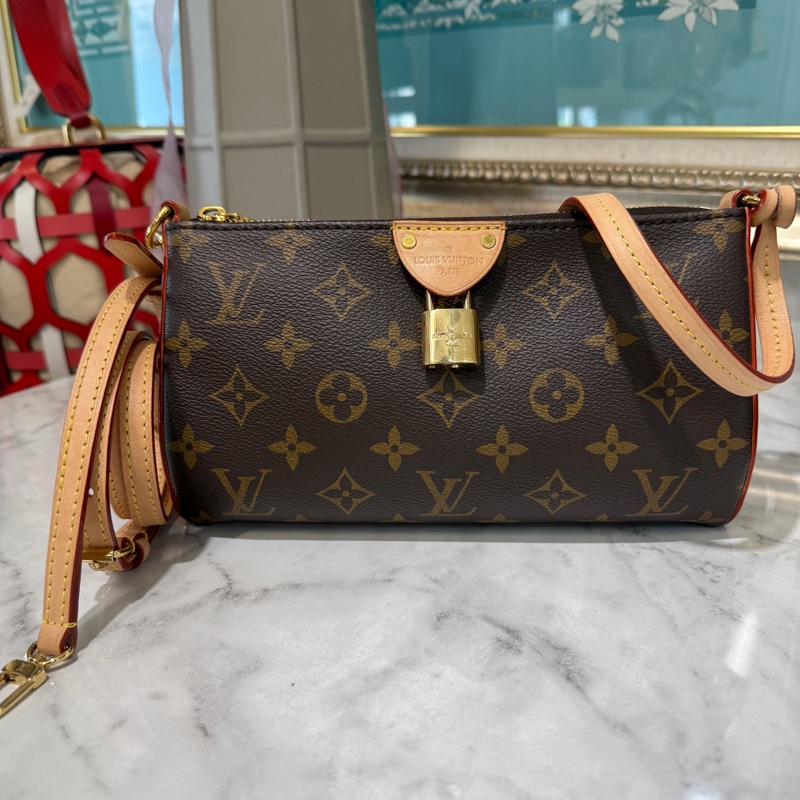 🌟新款麻將包🌟LV 原花Pochette Tirette金釦手提肩斜背麻將包M12859-0