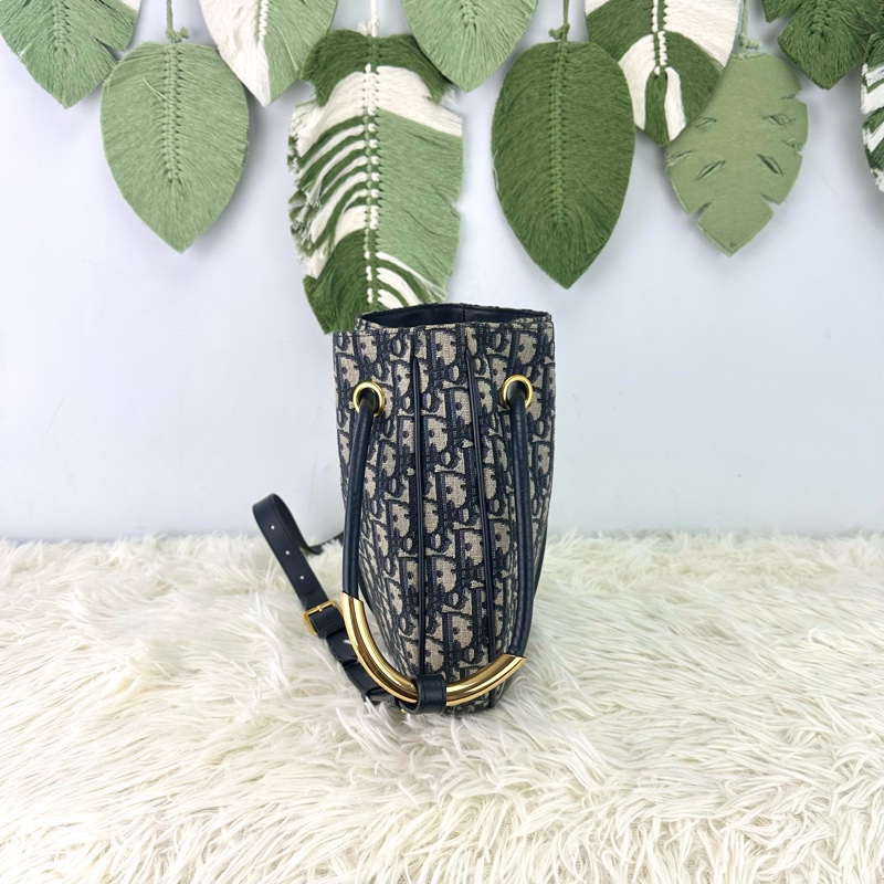 DIOR Nolita Medium Size 藍色緹花吊籃包-3