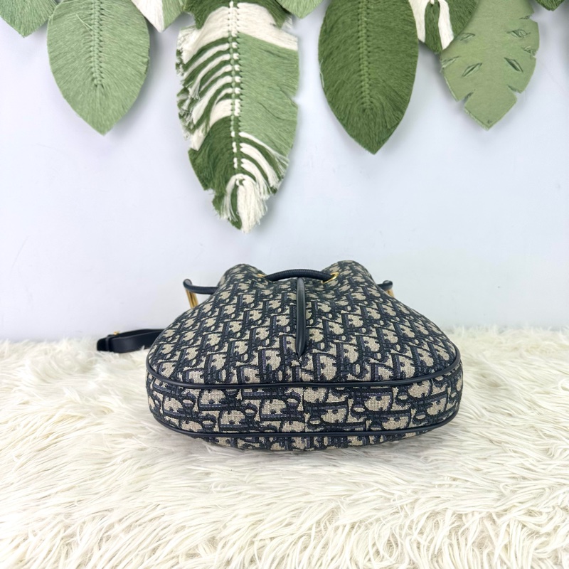 DIOR Nolita Medium Size 藍色緹花吊籃包-5