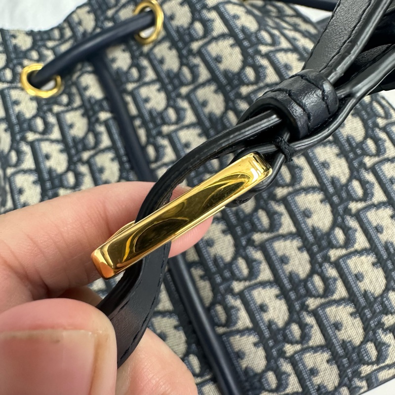DIOR Nolita Medium Size 藍色緹花吊籃包-11