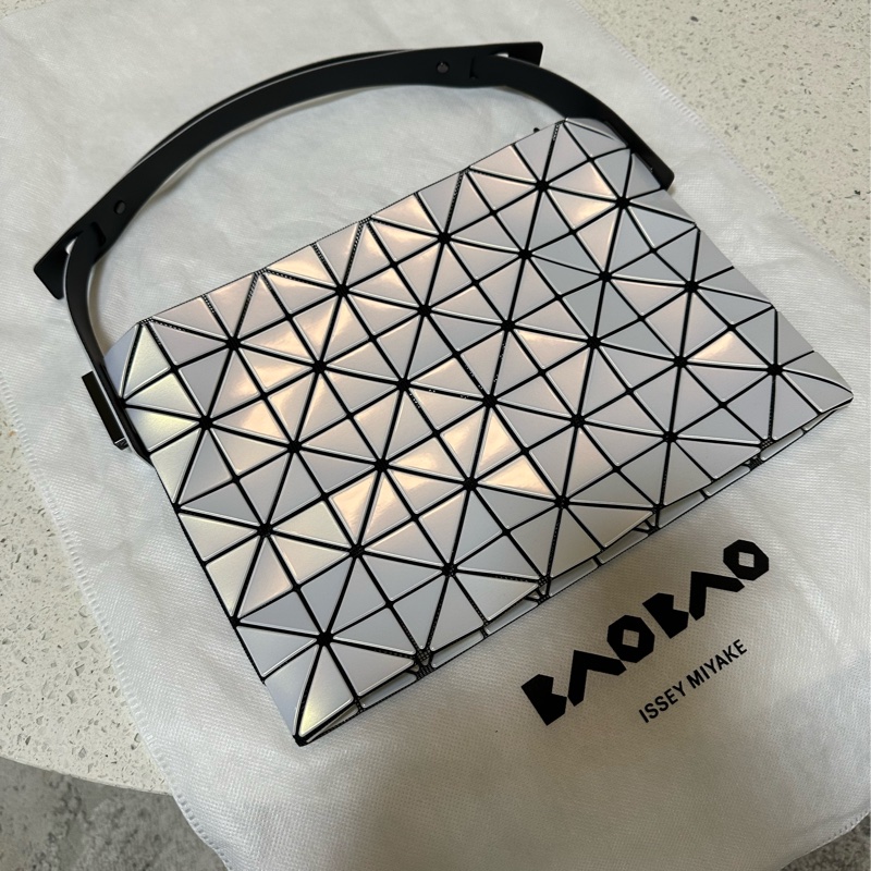 三宅一生Baobao baguette s新月包-9