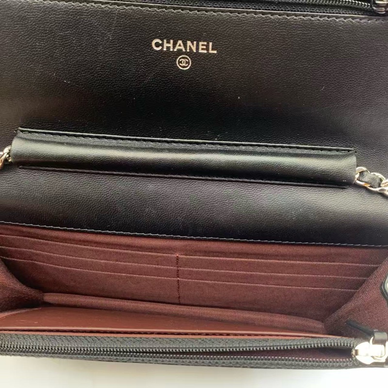 CHANEL WOC wallet in chain 黑色羊皮斜褙袋-3