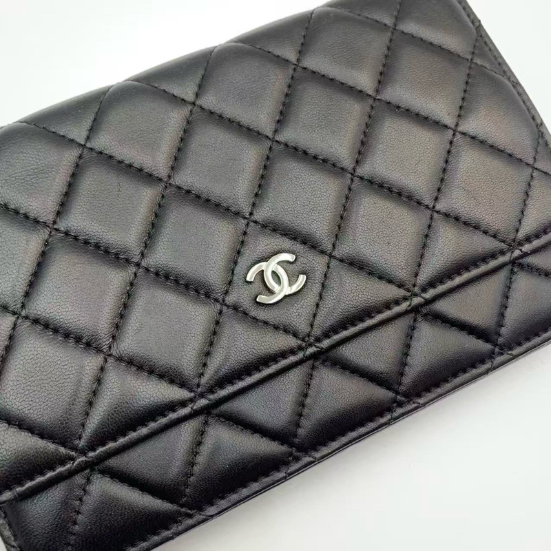 CHANEL WOC wallet in chain 黑色羊皮斜褙袋-5