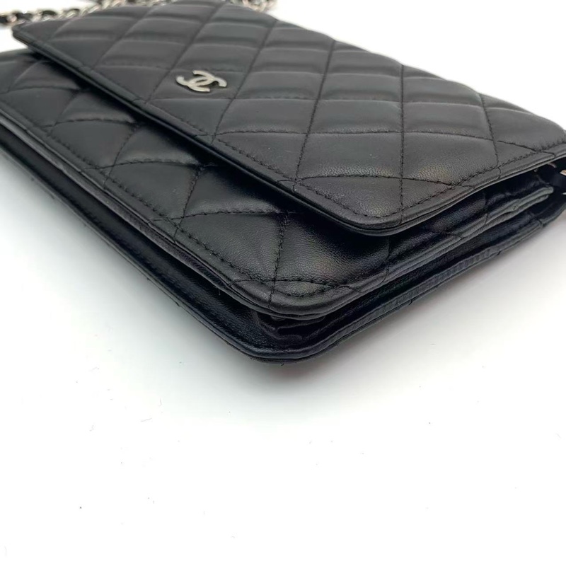 CHANEL WOC wallet in chain 黑色羊皮斜褙袋-6