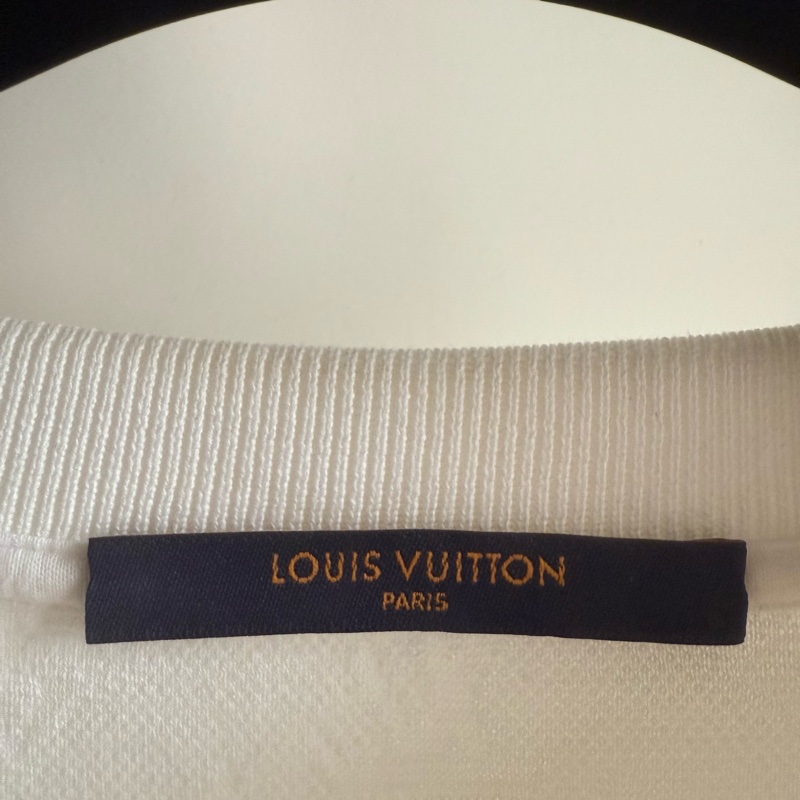 louis vuitton lv 暗紋滿印口袋短袖-2