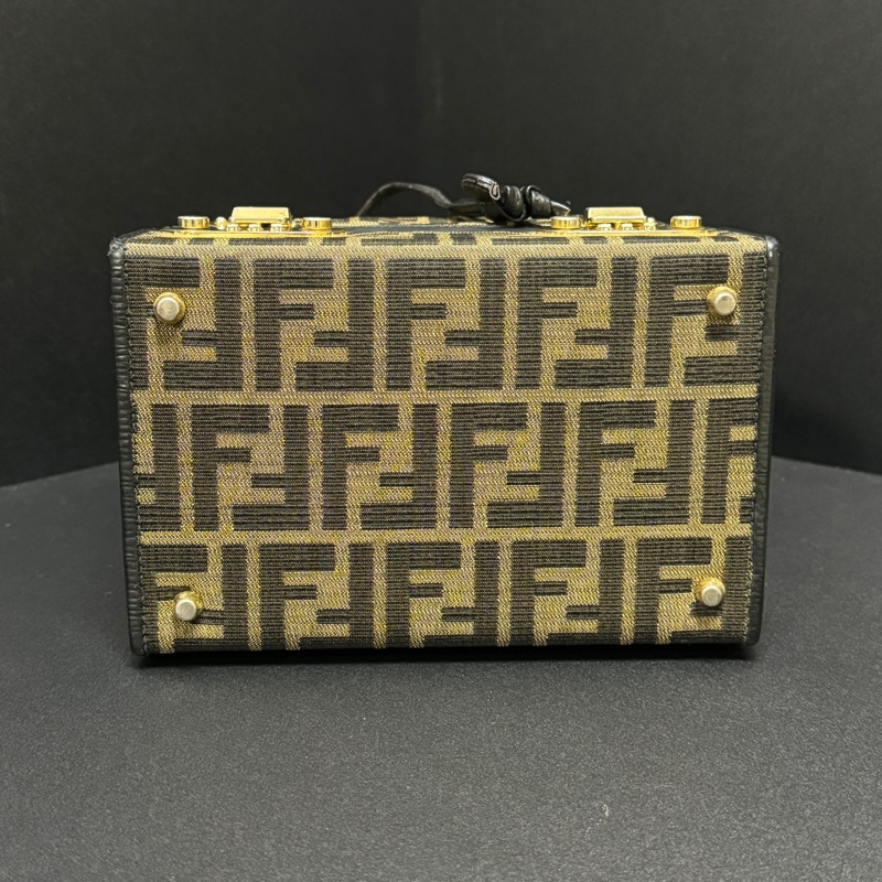 （極新｜限量絕版款🎁） FENDI 芬迪 限量逸品 斜背包 專櫃21萬！-23