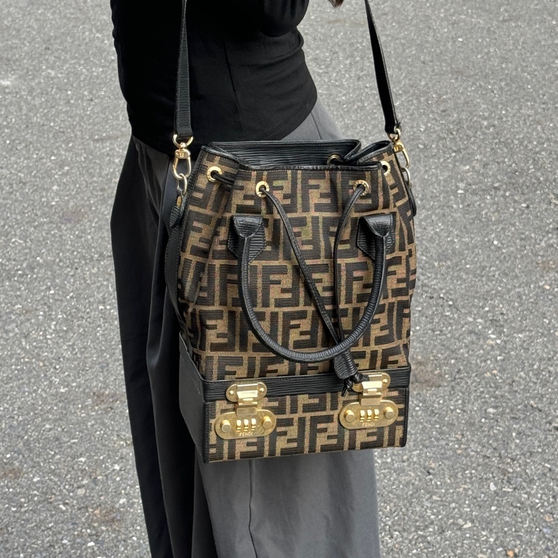 （極新｜限量絕版款🎁） FENDI 芬迪 限量逸品 斜背包 專櫃21萬！-5