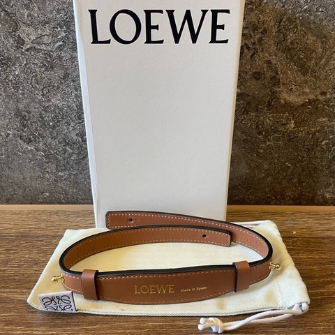Loewe 皮質手提背帶