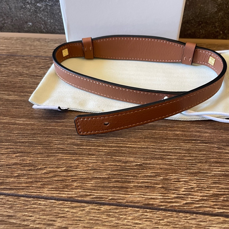 Loewe 皮質手提背帶-6