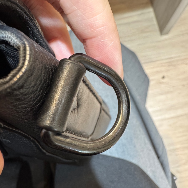 LV包包黑牛皮 Takeoff下蓋郵差包M57080-14