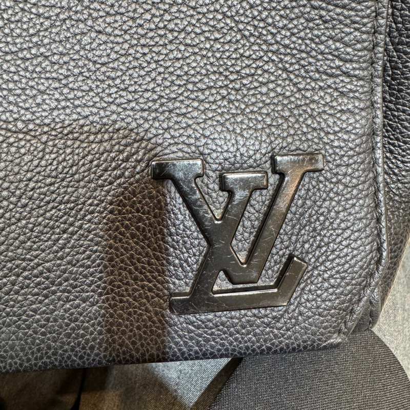 LV包包黑牛皮 Takeoff下蓋郵差包M57080-16