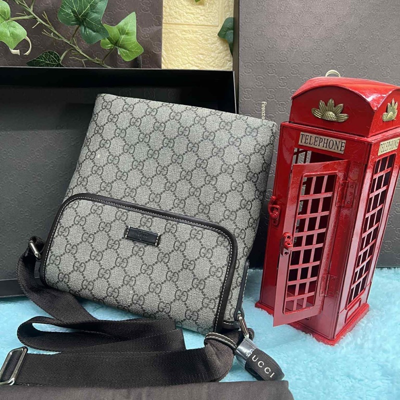 💥Gucci 防水 PVC 223666下蓋掀蓋磁釦 斜背包/郵差包(中性款)💥-7
