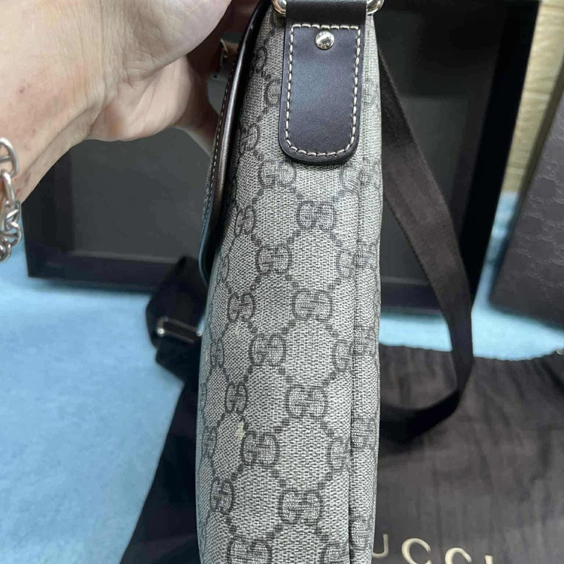 💥Gucci 防水 PVC 223666下蓋掀蓋磁釦 斜背包/郵差包(中性款)💥-13