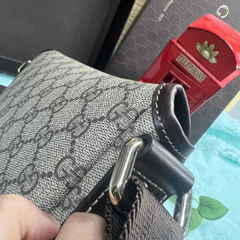 💥Gucci 防水 PVC 223666下蓋掀蓋磁釦 斜背包/郵差包(中性款)💥-17