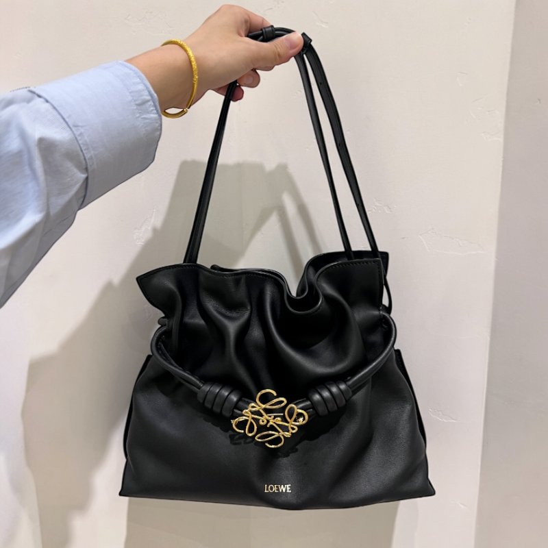 🎉新品好折扣✨Loewe 柔軟納帕小羊皮中款 Flamenco 包 黑色-1