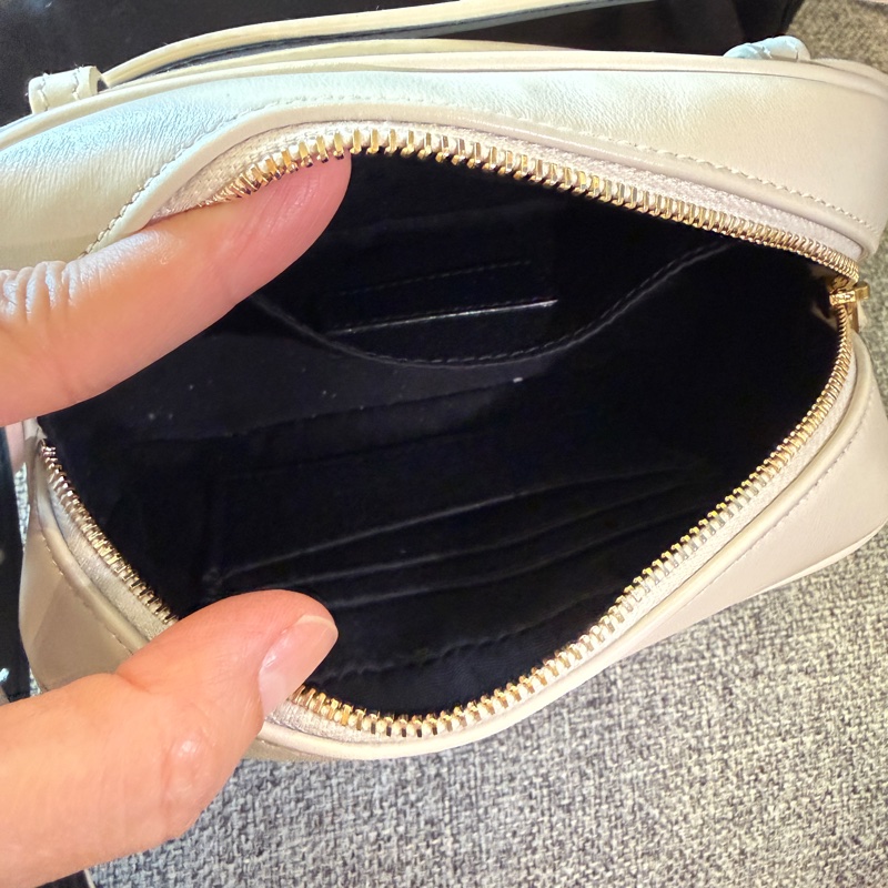 YSL 牛皮皮特金釦流蘇腰包 奶白色 專櫃正品-3