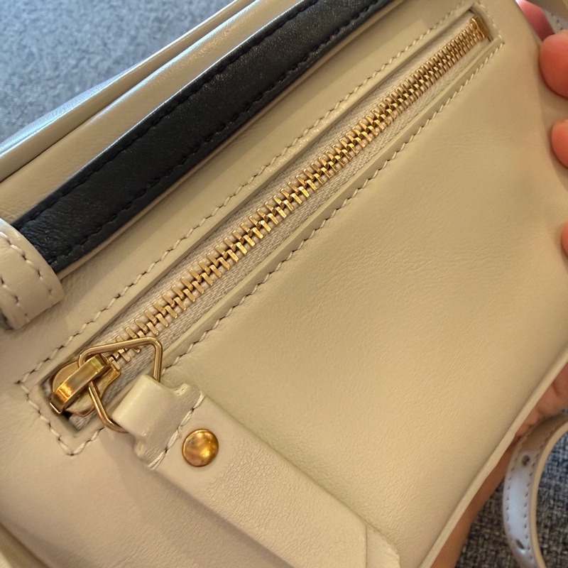YSL 牛皮皮特金釦流蘇腰包 奶白色 專櫃正品-14