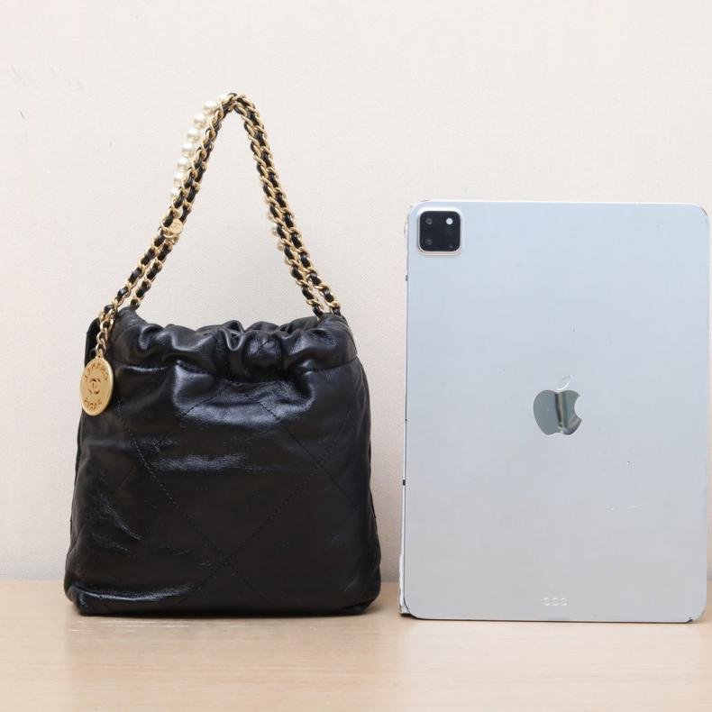 23S 22Bag Tote托特包 Mini 20cm 黑色皮革C晶片開金扣珍珠皮穿雙鍊-1