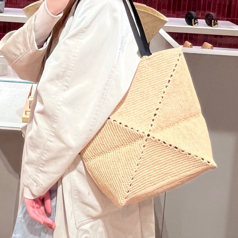 🎉新品好折扣✨Loewe 中型酒椰纖維 Puzzle Fold 托特包 自然色-4