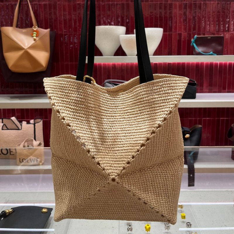 🎉新品好折扣✨Loewe 中型酒椰纖維 Puzzle Fold 托特包 自然色-9