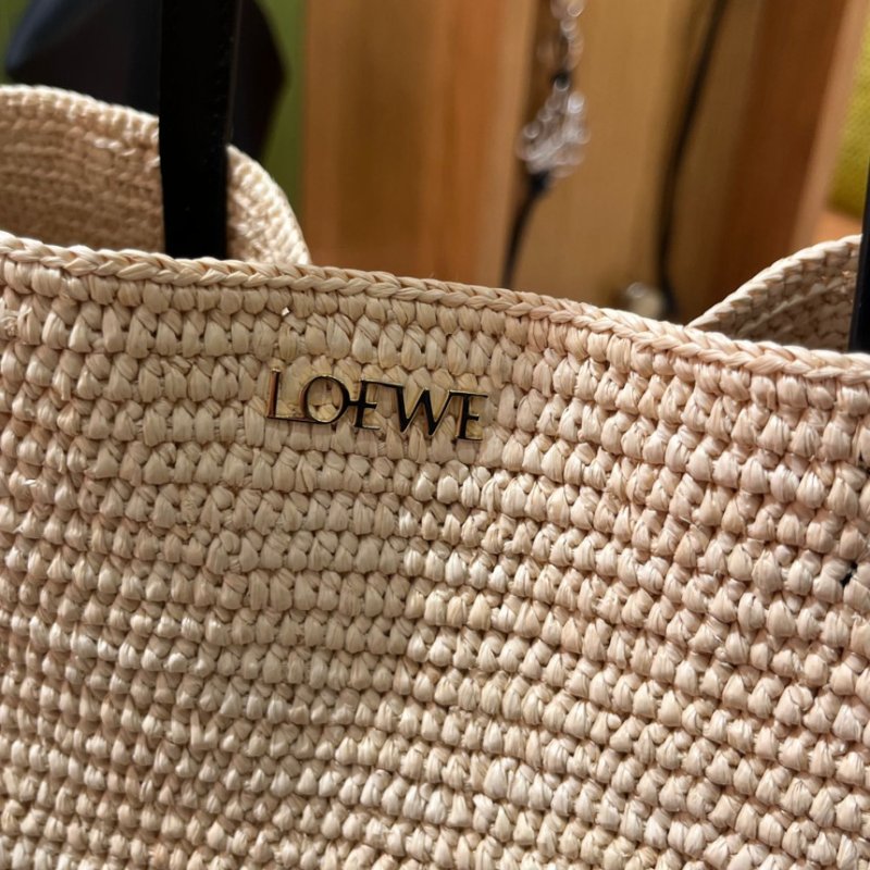 🎉新品好折扣✨Loewe 中型酒椰纖維 Puzzle Fold 托特包 自然色-16