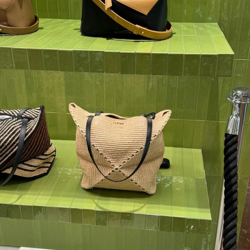 🎉新品好折扣✨Loewe 中型酒椰纖維 Puzzle Fold 托特包 自然色-17